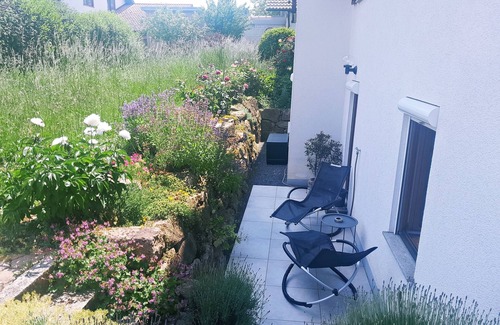 Hilzingen Apartment | Vacation apartment Blütenzauber in quiet location