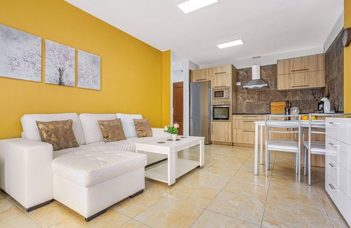 Puerto de Guimar Apartment | Vacation Apartment 'La Octava Isla' with Shared Pool, Wi-Fi
