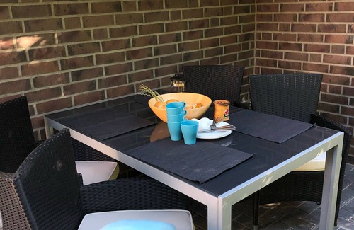 Butjadingen Apartment | Vacation apartment Wattwurm near the harbor for rent!