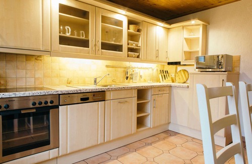 Patzig Apartment | Vacation apartment under a thatched roof in Woorke - Holiday home and apartment under a thatched roof in Woorke