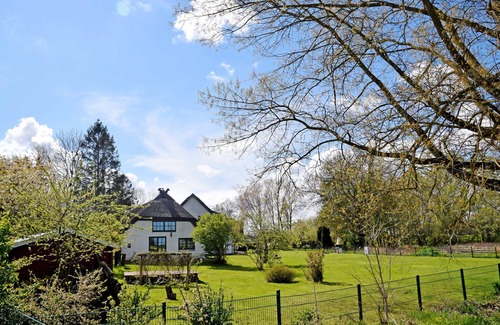 Patzig Apartment | Vacation apartment under a thatched roof in Woorke - Holiday home and apartment under a thatched roof in Woorke