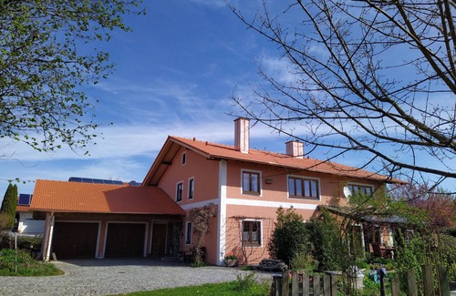 Saaldorf-Surheim Apartment | Vacation apartment- 5 persons, 120sqm, 2 bedrooms, east-facing balcony, fireplace