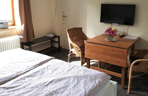 Halstenbek Apartment | Vacation apartment close to the city - peaceful and light