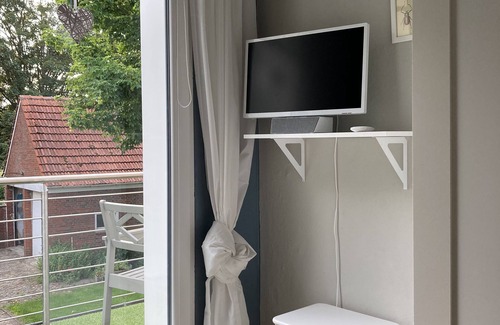 Westoverledingen Apartment | Vacation apartment directly on the Ems dyke in an idyllic location