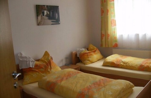 Herrnbaumgarten Apartment | Vacation apartment (46sqm) in a quiet courtyard location with free WiFi