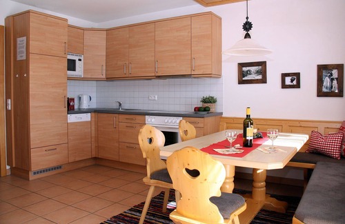 Konigsleiten Apartment | Vacation apartment without sauna for 6 people in Königsleiten/Zillertal Arena