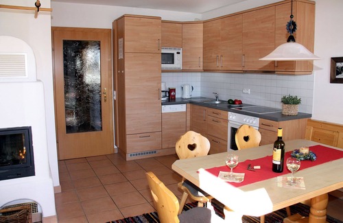 Konigsleiten Apartment | Vacation apartment without sauna for 6 people in Königsleiten/Zillertal Arena
