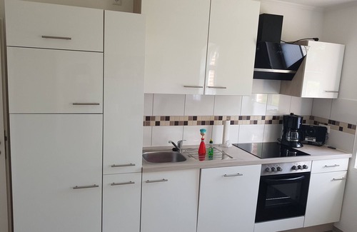Suederholz House | Vacation apartment/house/mechanic apartment- Am Schlosspark near the Baltic Sea 6 persons+cd.