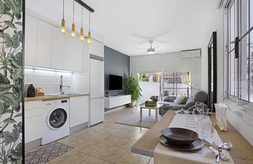 Caleta de Fuste Apartment | Vacation Apartment 'Apartamento 104' with Mountain View, Wi-Fi and Air Conditioning