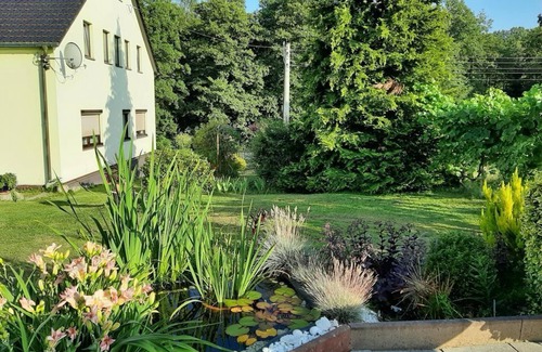 Langenweißbach Apartment | Vacation apartment in the green Mulde valley