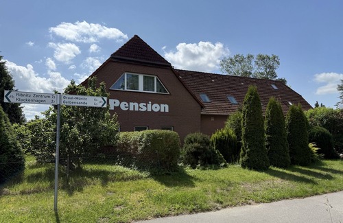 Ribnitz-Damgarten Apartment | Vacation apartment/apartment for 5 guests with 55m² in Neu Hirschburg (271176)