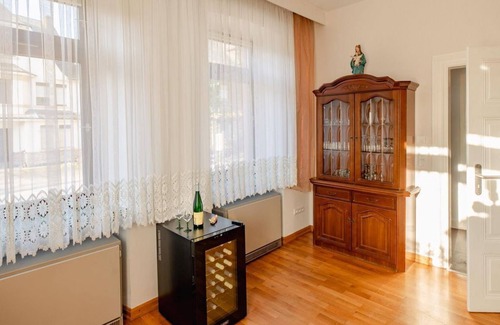 Dhron Apartment | Vacation apartment Fuchsbau