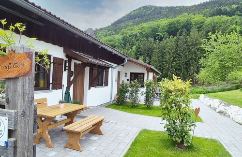 Bad Feilnbach Apartment | Vacation apartment Farrenpoint, 2 sep. Bedroom, ground floor with terrace, 60 sqm