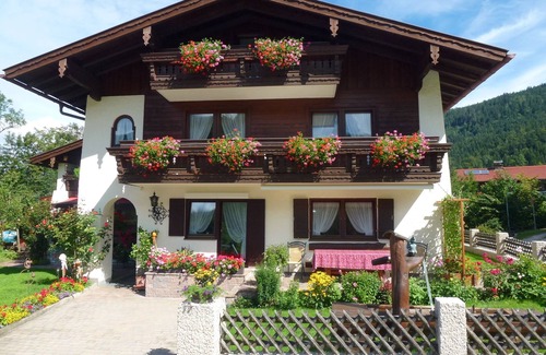 Oberau Apartment | Vacation apartment Kehlstein, 65sqm for 2-4 persons, balcony