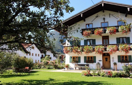 Marquartstein Apartment | Vacation apartment Hochplatte 54 sqm, 2 - 4 persons, 2 bedrooms