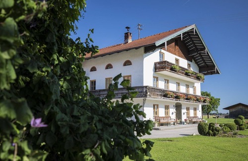 Marquartstein Apartment | Vacation apartment Kirschbaum 75 m², 1-4 persons, 2 bedrooms, eat-in kitchen, shower/WC, WLAN
