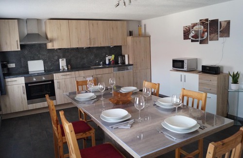 Niederalteich Apartment | Vacation apartment 2 family Denk, 105m² central location, directly on the blue Danube