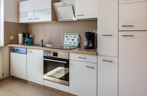 Sinkingen Apartment | Vacation apartment "63sqm in the Eschach valley" with garden share and Wi-Fi