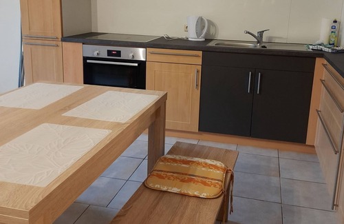 Obing Apartment | Vacation apartment 3 - ground floor 53 m², with terrace, near Chiemsee