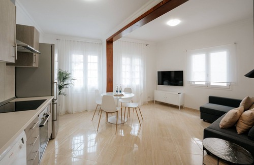 Adeje Apartment | Vacation Apartment '4 Esquinas Adeje Home 1' with Private Terrace, Balcony and Wi-Fi