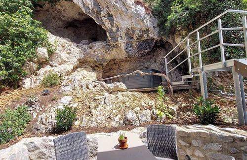 Kelheim Apartment | Vacation apartment 50sqm with outdoor whirlpool