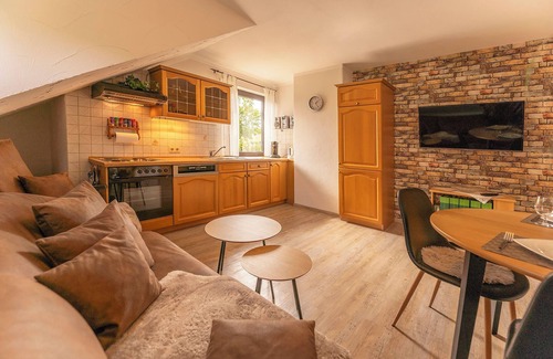 Moosbach Apartment | Vacation apartment (52 sqm) with balcony, view of the Pfreimd river