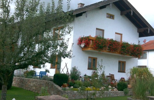 Pittenhart Apartment | Vacation apartment 64sqm on the first floor with 1 separate bedroom