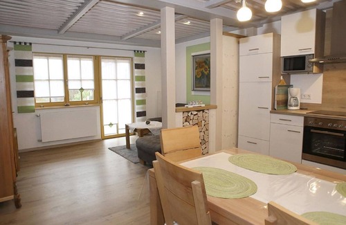 Haundorf Apartment | Vacation apartment (70sqm) with terrace and garden
