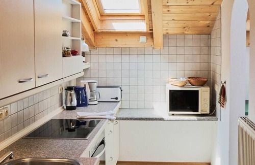 Eggstatt Apartment | Vacation apartment 77sqm, 1 bedroom, tiled stove, balcony