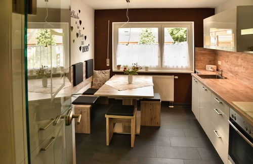 Volkach Apartment | Vacation apartment (78m2) with terrace and fully equipped kitchen