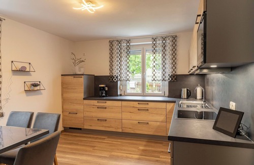 Moosbach Apartment | Vacation apartment 90sqm on the first floor with conservatory