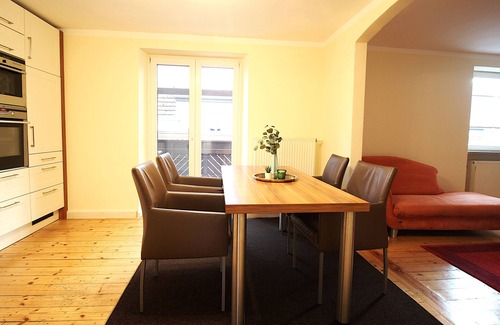 Ochsenfurt Apartment | Vacation apartment at the moated castle (1)