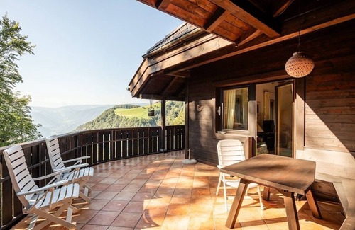 Soprabolzano Apartment | Vacation apartment Alpenkaiser in Oberbozen + Ritten Card