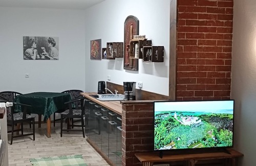 Freyburg Apartment | Vacation apartment Alt Freyburg, in the heart of the Jahn and wine town