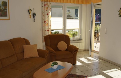 Cochem Apartment | Vacation apartment "Am Moselufer" - 4-bed apartment