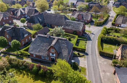 Utersum Apartment | Vacation apartment/apartment for 4 guests with 90m² in Utersum (296454)