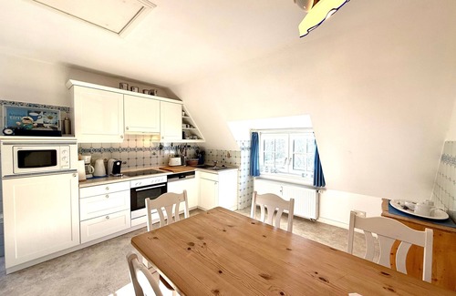 Oldsum Apartment | Vacation apartment/apartment for 6 guests with 90m² in Oldsum (105456)