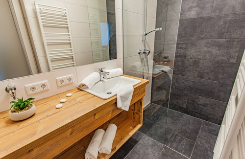 Aich Apartment | Vacation apartment/apartment for 10 guests with 90m² in Aich (270303)