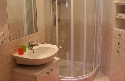 Obervellach House | Vacation apartment Karawankenblick - Almgasthof Himmelbauer
