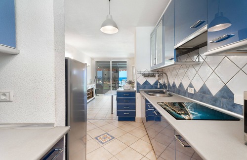 Arona Apartment | Vacation Apartment 'Azahara Beach' with Sea View, Wi-Fi and Air Conditioning