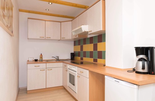 Naundorf Apartment | Vacation apartment below the vineyards in Radebeul, 3 min. walk to Schloss Wackerb.