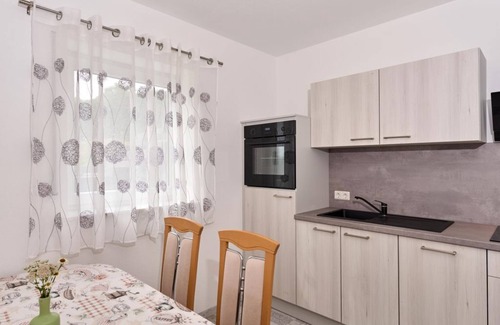 Mehren Apartment | Vacation apartment Buks - apartment, bathroom, WC, 1 bedroom