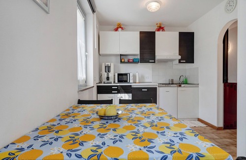 Dorsino Apartment | Vacation Apartment Ciclamino Standard Vittoria with Mountain View, Wi-Fi & Garden