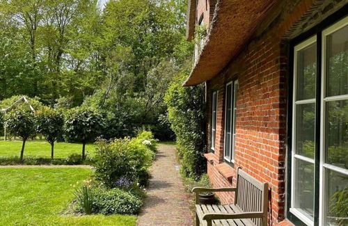 Toenning Cottage | Vacation apartment "Coast" - Katharinenhof