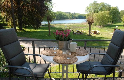 Luhme Apartment | Vacation apartment directly on the Twernsee