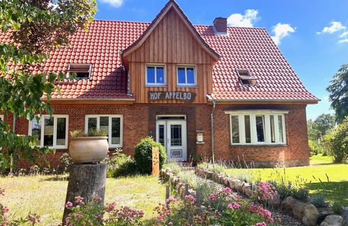 Bergenhusen Apartment | Vacation apartment Weitblick - Holiday apartments Appelbue - Vacation with a view