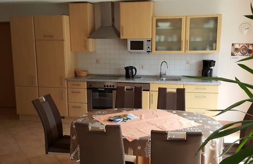 Hubertshofen Condo | Vacation apartment with lake view