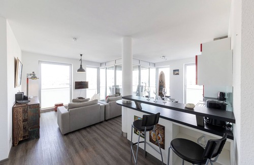 Mitte-Sud Apartment | Vacation apartment Hafenblick. Elegant and modern,