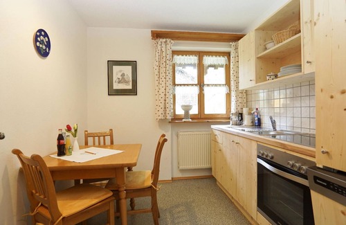 Segeten Apartment | Vacation apartment "Hochzeitszimmer" with balcony and view over the beautiful low mountain range