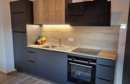 Feuchtwangen Apartment | Vacation apartment 3 with comfortable box-spring bed
